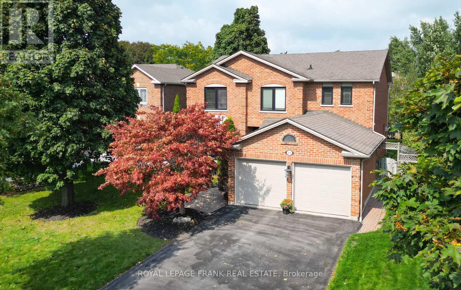 












14 DREWBROOK COURT

,
Whitby (Blue Grass Meadows),




Ontario
L1N8M8

