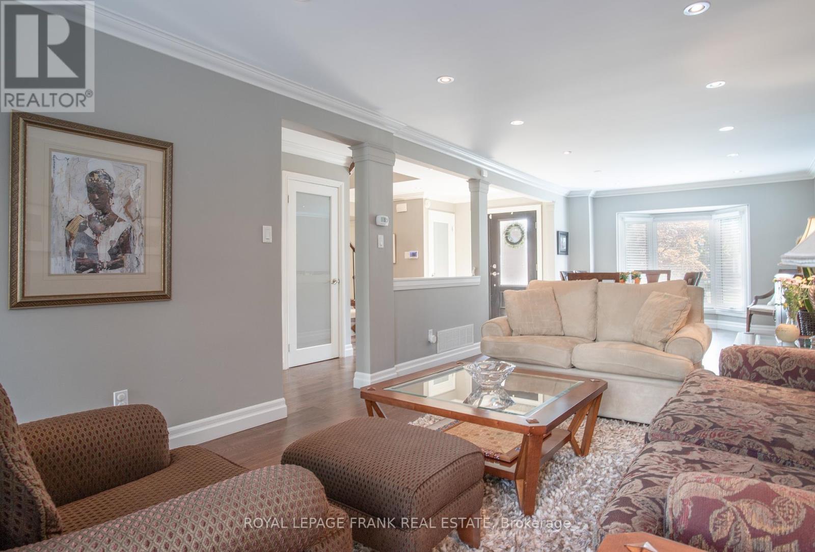 












14 DREWBROOK COURT

,
Whitby (Blue Grass Meadows),




Ontario
L1N8M8

