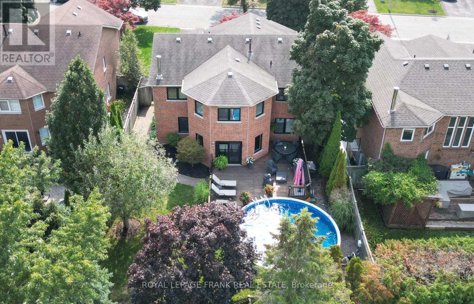 












14 DREWBROOK COURT

,
Whitby (Blue Grass Meadows),




Ontario
L1N8M8

