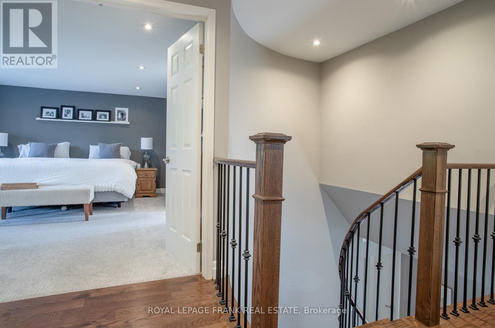 












14 DREWBROOK COURT

,
Whitby (Blue Grass Meadows),




Ontario
L1N8M8

