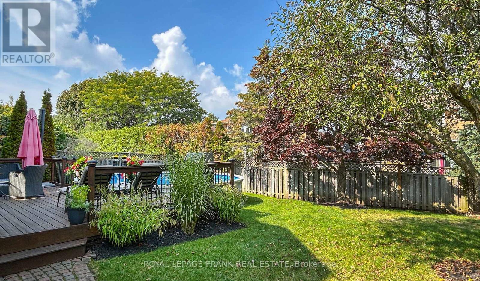 












14 DREWBROOK COURT

,
Whitby (Blue Grass Meadows),




Ontario
L1N8M8


