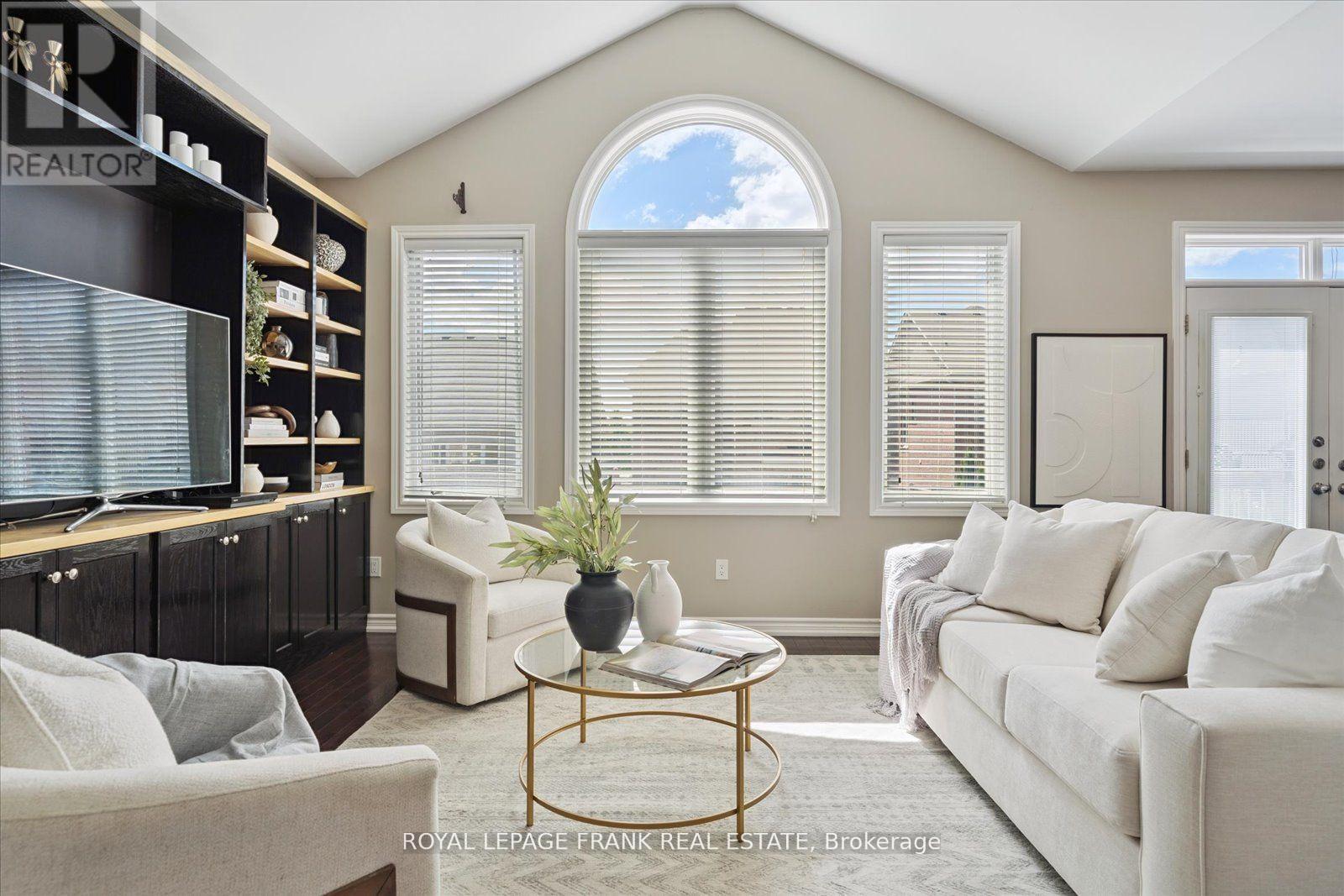 












24 BURNING SPRINGS PLACE

,
Whitby (Brooklin),




Ontario
L1M0K1


