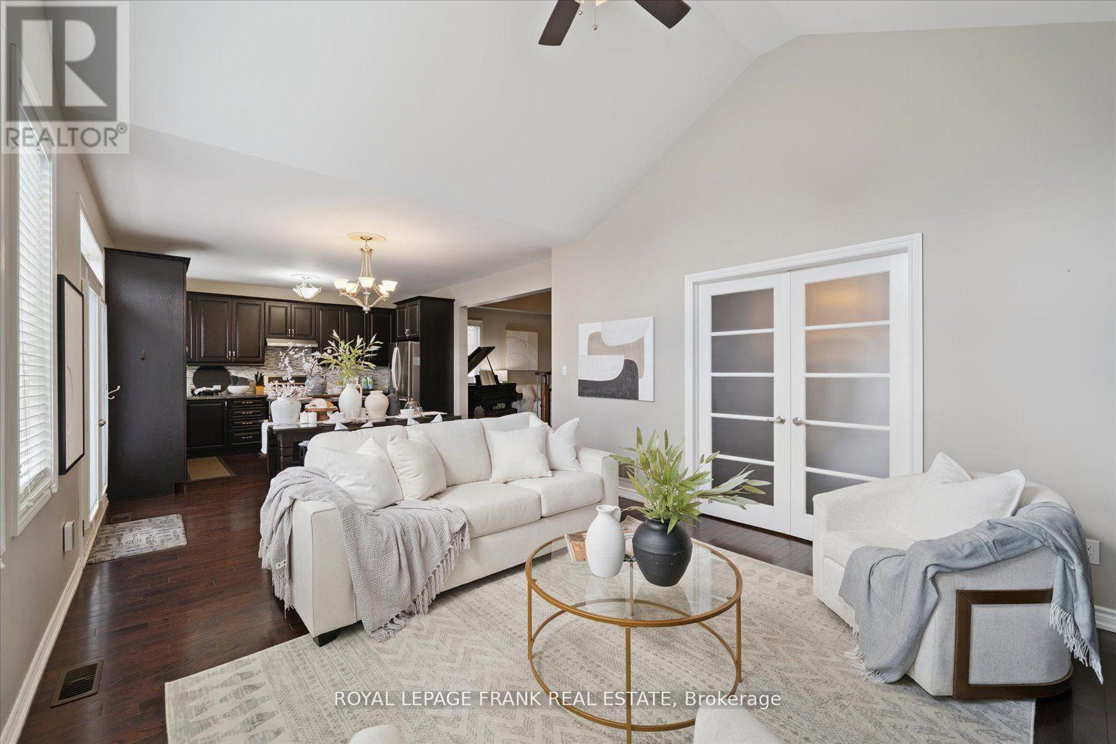 












24 BURNING SPRINGS PLACE

,
Whitby (Brooklin),




Ontario
L1M0K1

