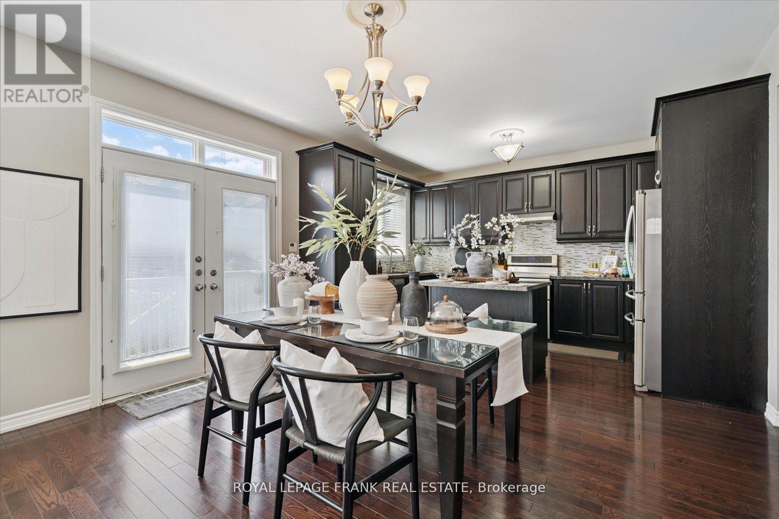 












24 BURNING SPRINGS PLACE

,
Whitby (Brooklin),




Ontario
L1M0K1

