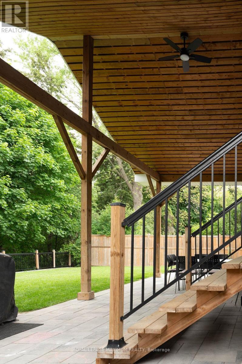 












76 LANGHOLM DRIVE

,
Toronto,




Ontario
M3M2R8

