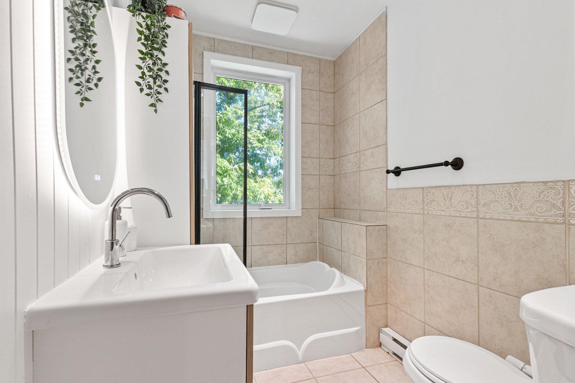 









3395


Ch. Ste-Thérèse

,
Carignan,




QC
J3L7V6

