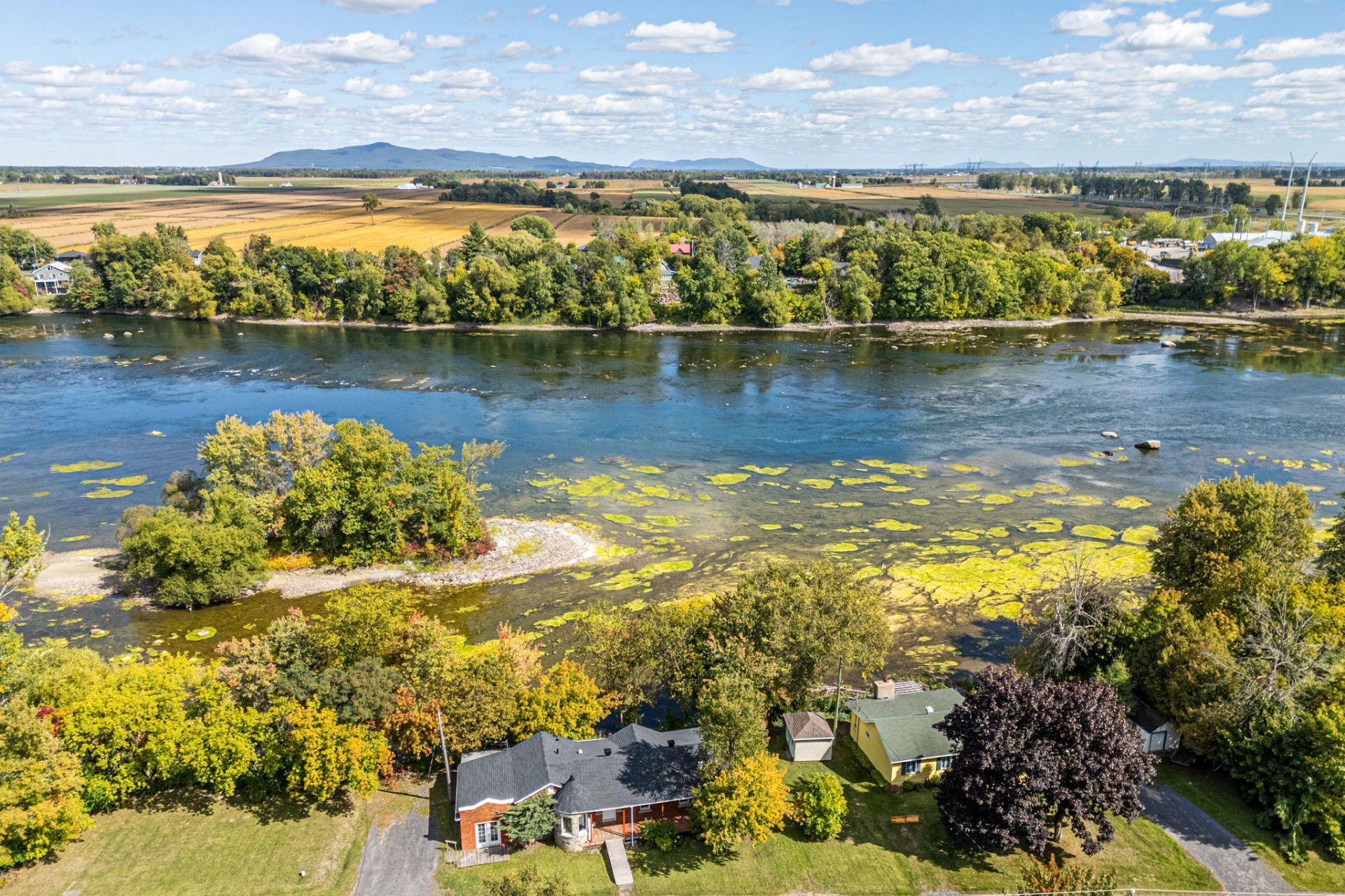 









3395


Ch. Ste-Thérèse

,
Carignan,




QC
J3L7V6

