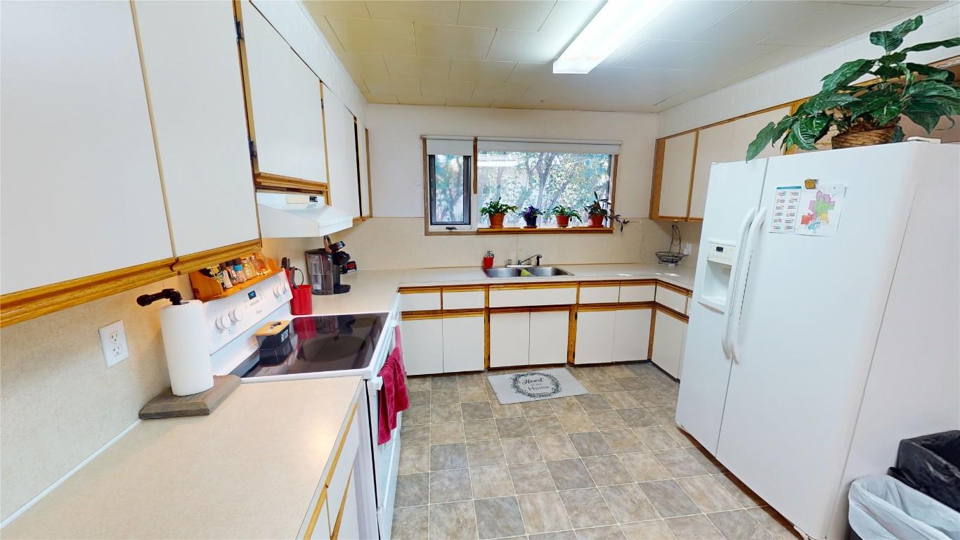 









214


7th

Avenue,
Cranbrook,




BC
V1C 2J5

