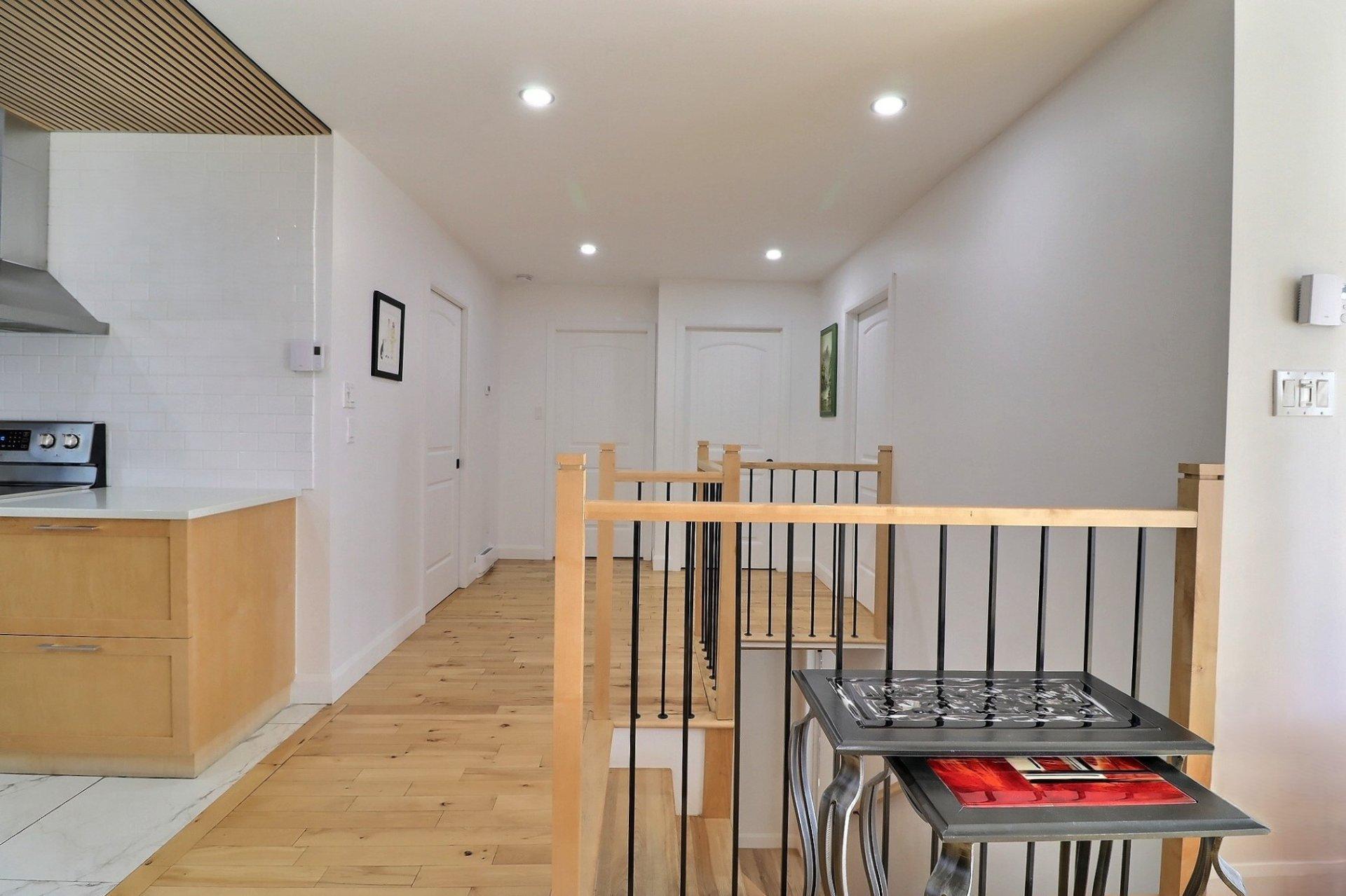 









169

 - 171


Av. des Sablonnières

,
Québec (Beauport),




QC
G1B1C2

