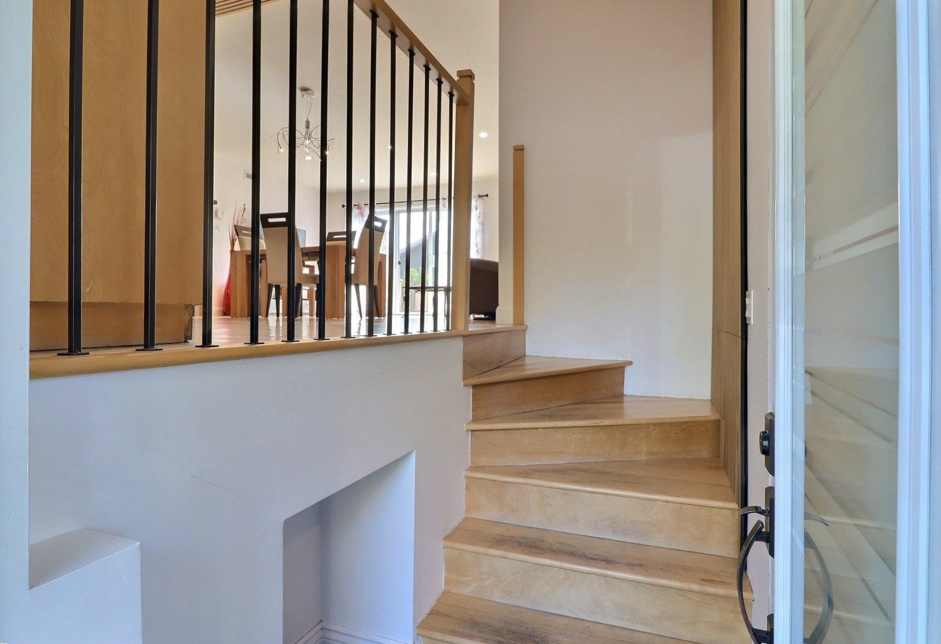 









169

 - 171


Av. des Sablonnières

,
Québec (Beauport),




QC
G1B1C2


