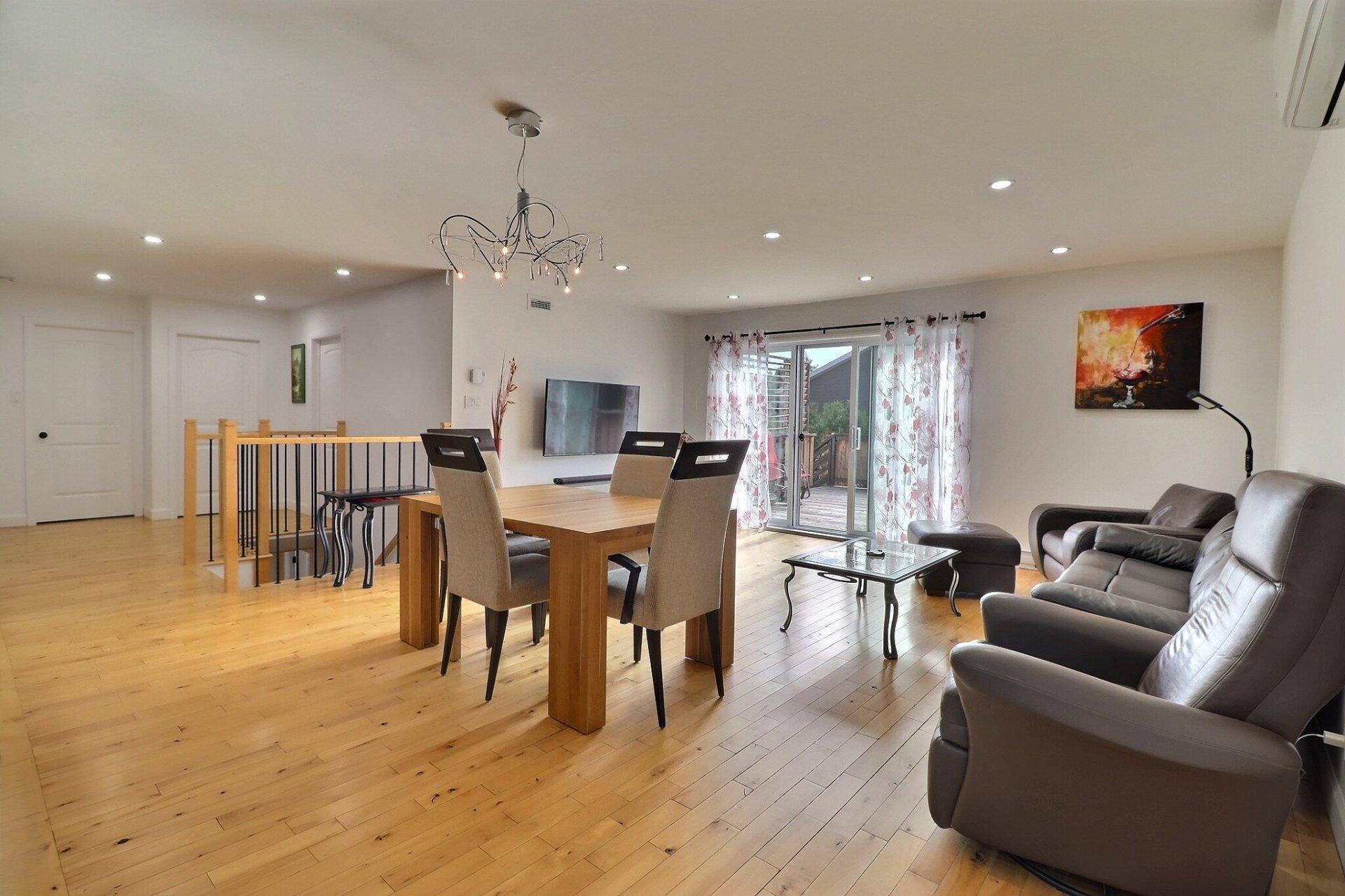 









169

 - 171


Av. des Sablonnières

,
Québec (Beauport),




QC
G1B1C2

