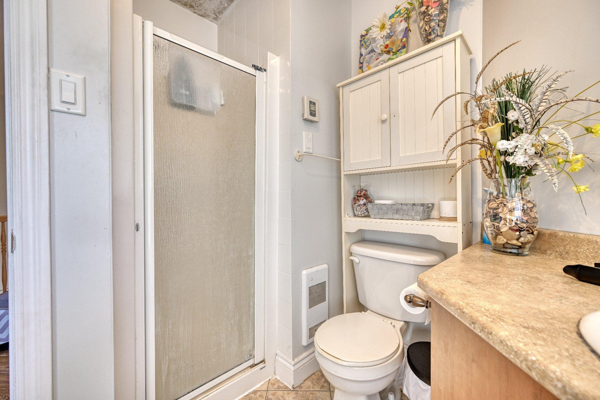 









2006

 - 2010


Rue Madame-Magnan

,
Deux-Montagnes,




QC
J7R1H8

