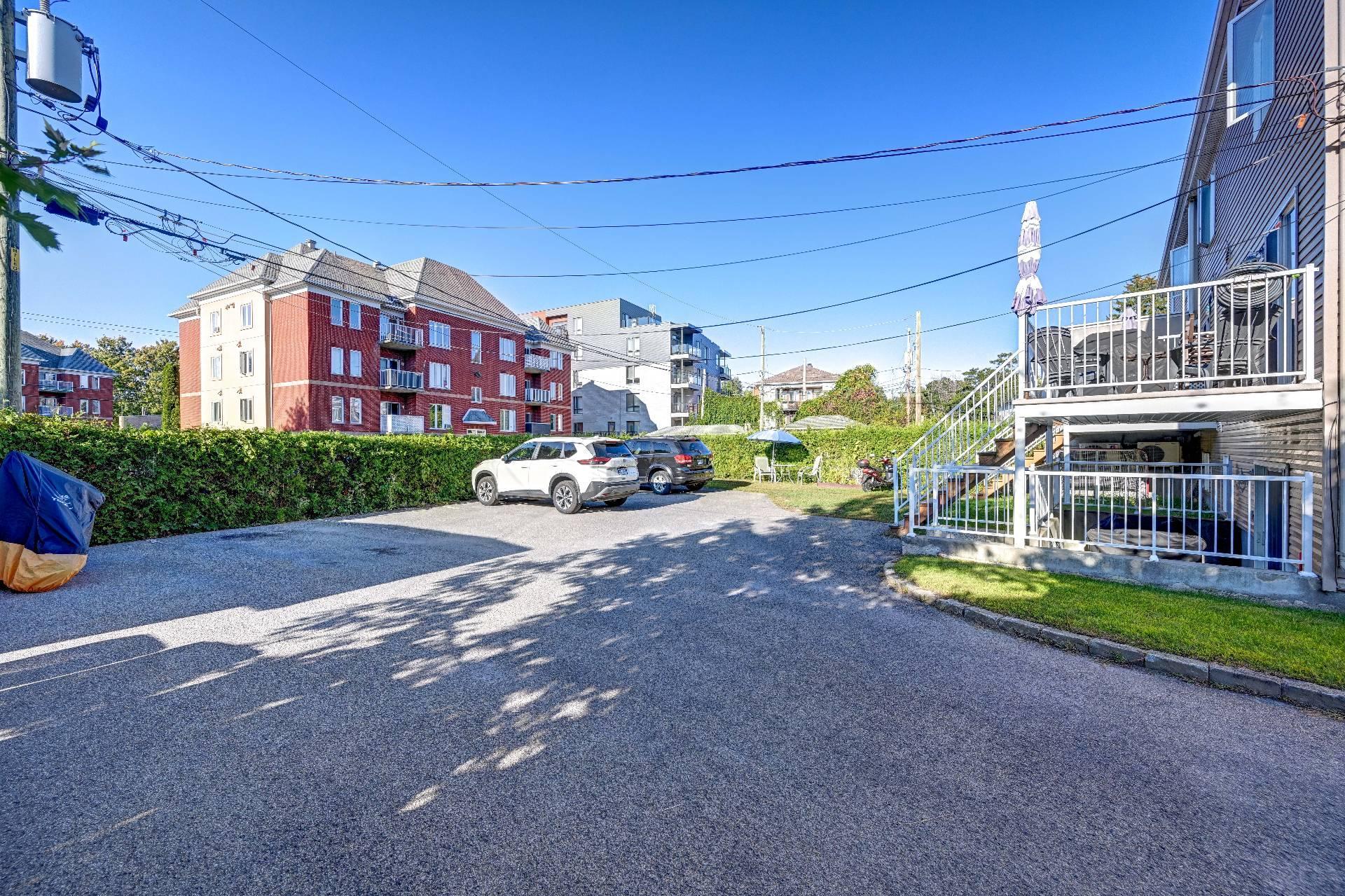









2006

 - 2010


Rue Madame-Magnan

,
Deux-Montagnes,




QC
J7R1H8

