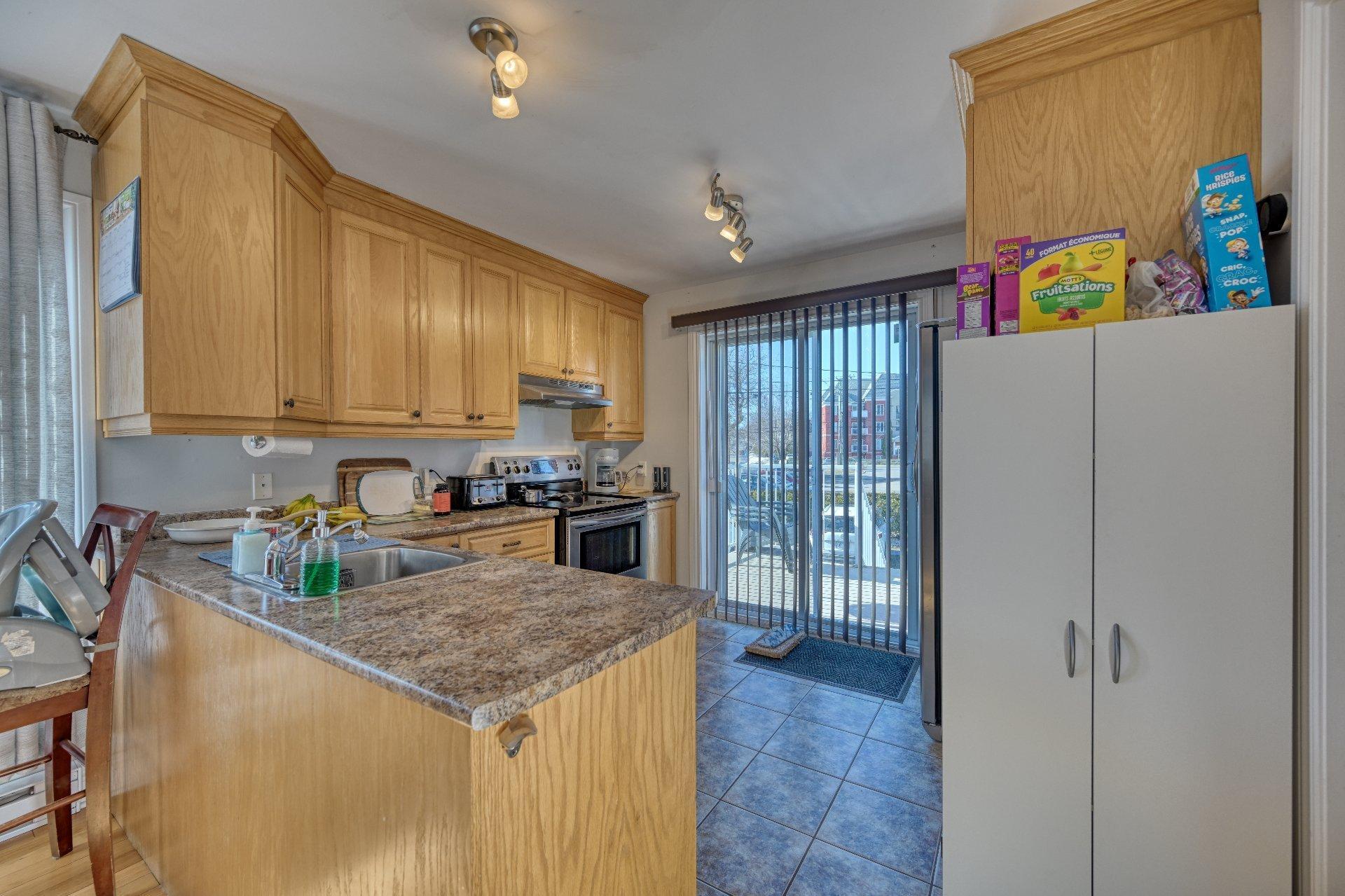 









2006

 - 2010


Rue Madame-Magnan

,
Deux-Montagnes,




QC
J7R1H8

