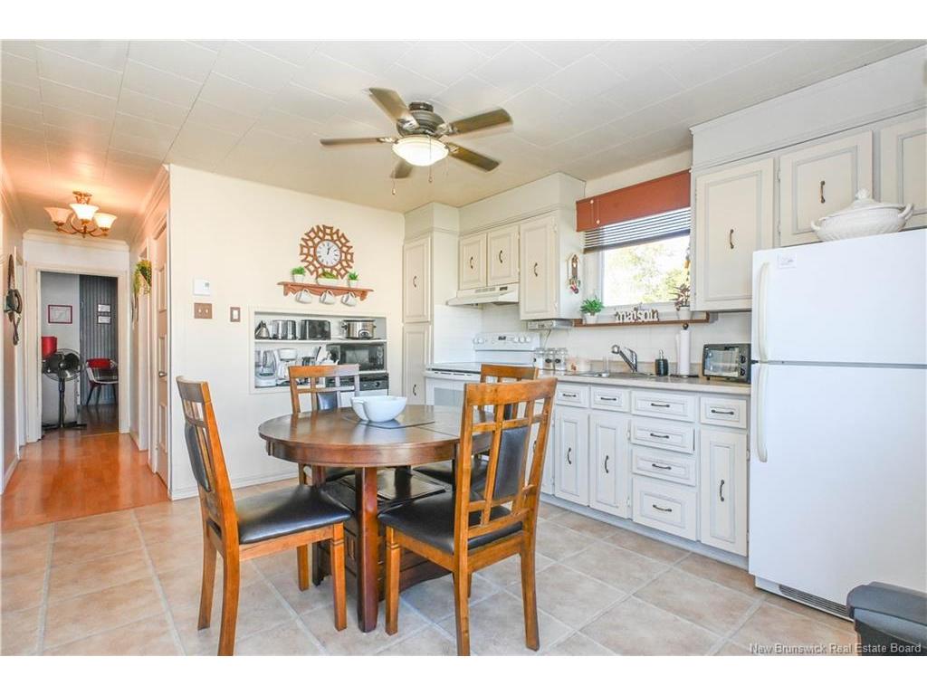 









908


Saint-Joseph

BLVD,
Saint-Léolin,




NB
E8N 2P8


