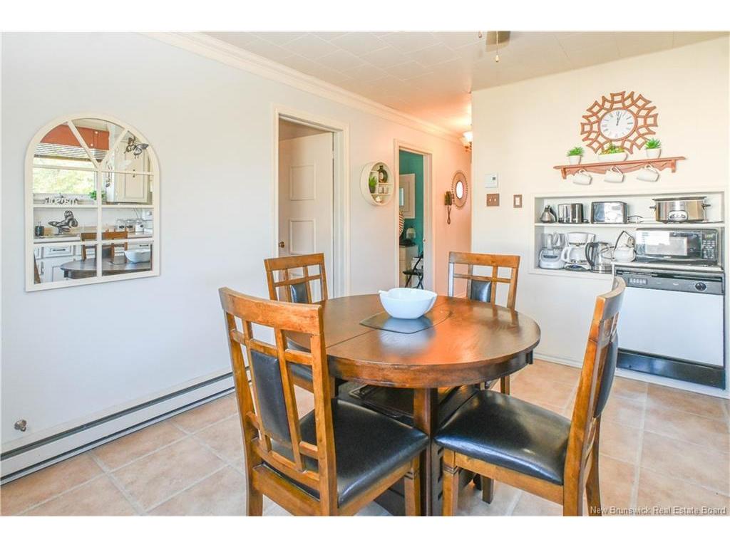 









908


Saint-Joseph

BLVD,
Saint-Léolin,




NB
E8N 2P8

