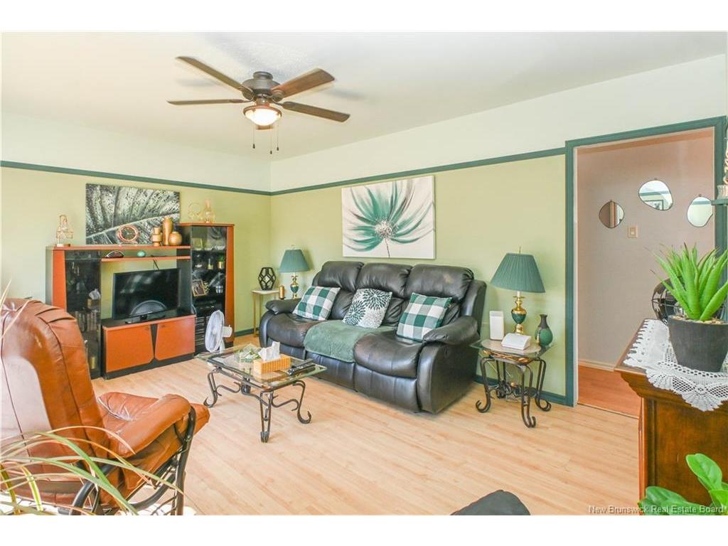 









908


Saint-Joseph

BLVD,
Saint-Léolin,




NB
E8N 2P8

