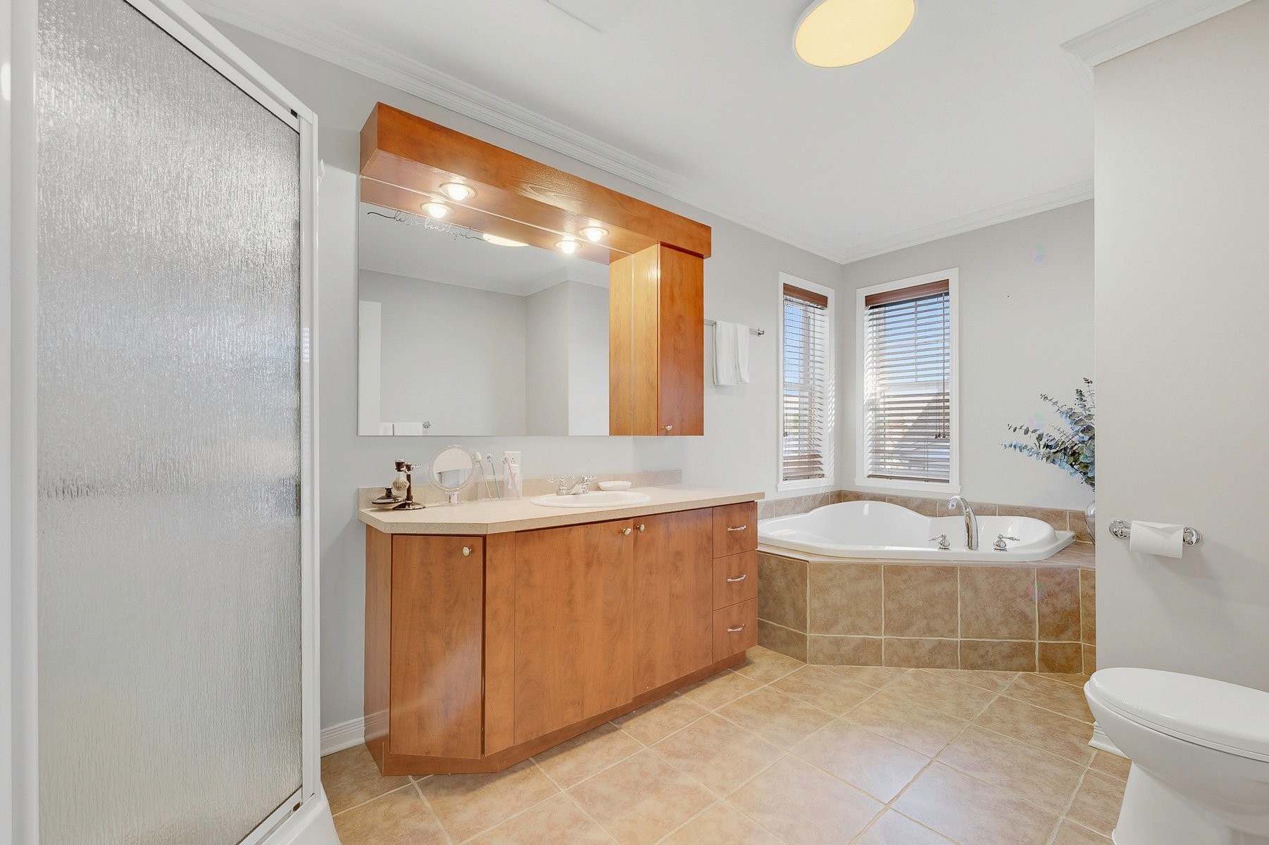 









2270


Rue Isaac-Jogues

, 301,
Saint-Jérôme,




QC
J7Y0A2

