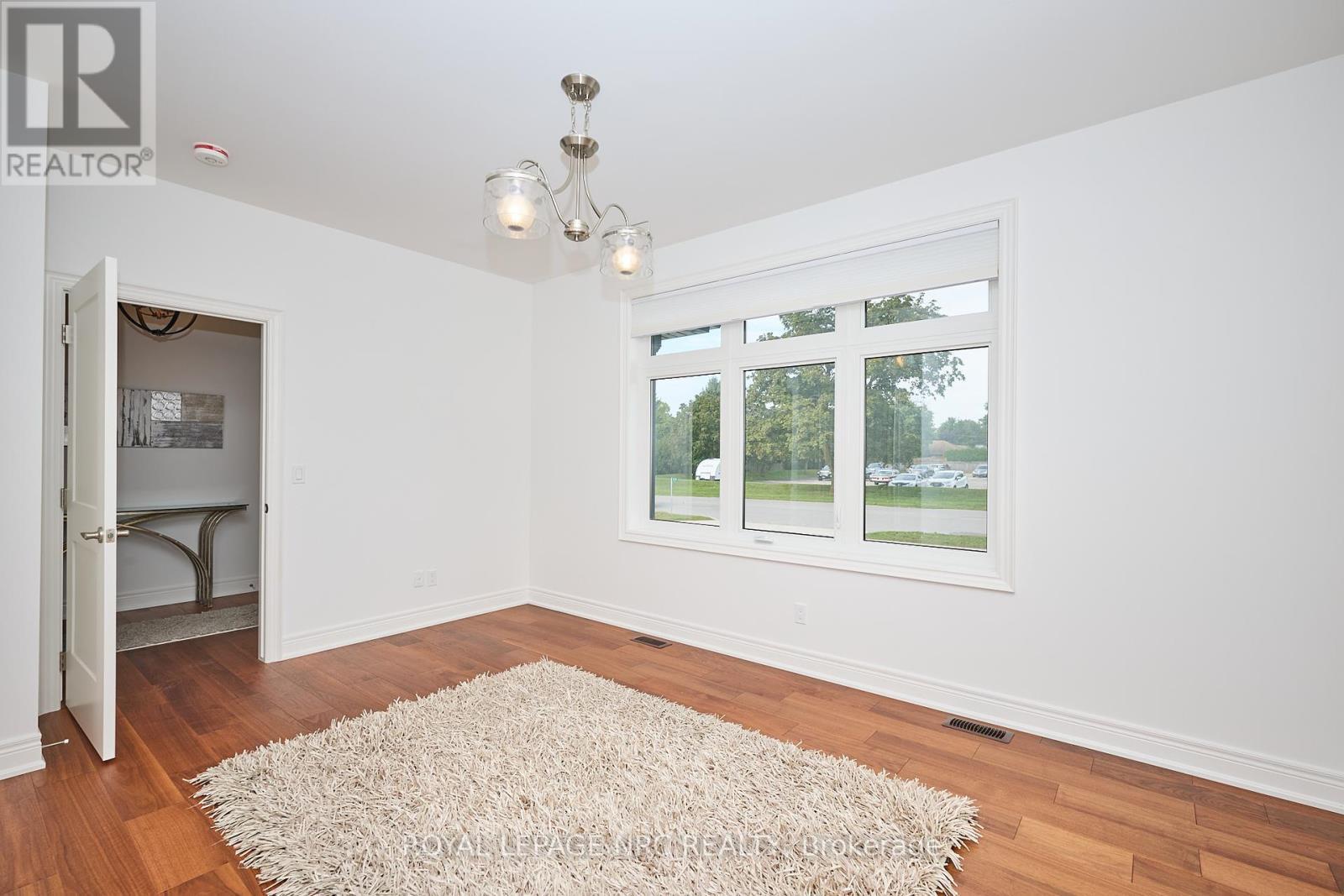 












1129 BALFOUR STREET

,
Pelham (Fenwick),




Ontario
L0S1C0

