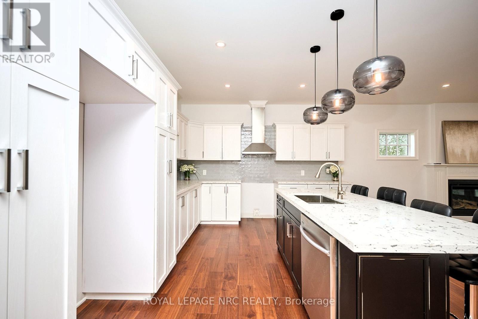 












1129 BALFOUR STREET

,
Pelham (Fenwick),




Ontario
L0S1C0

