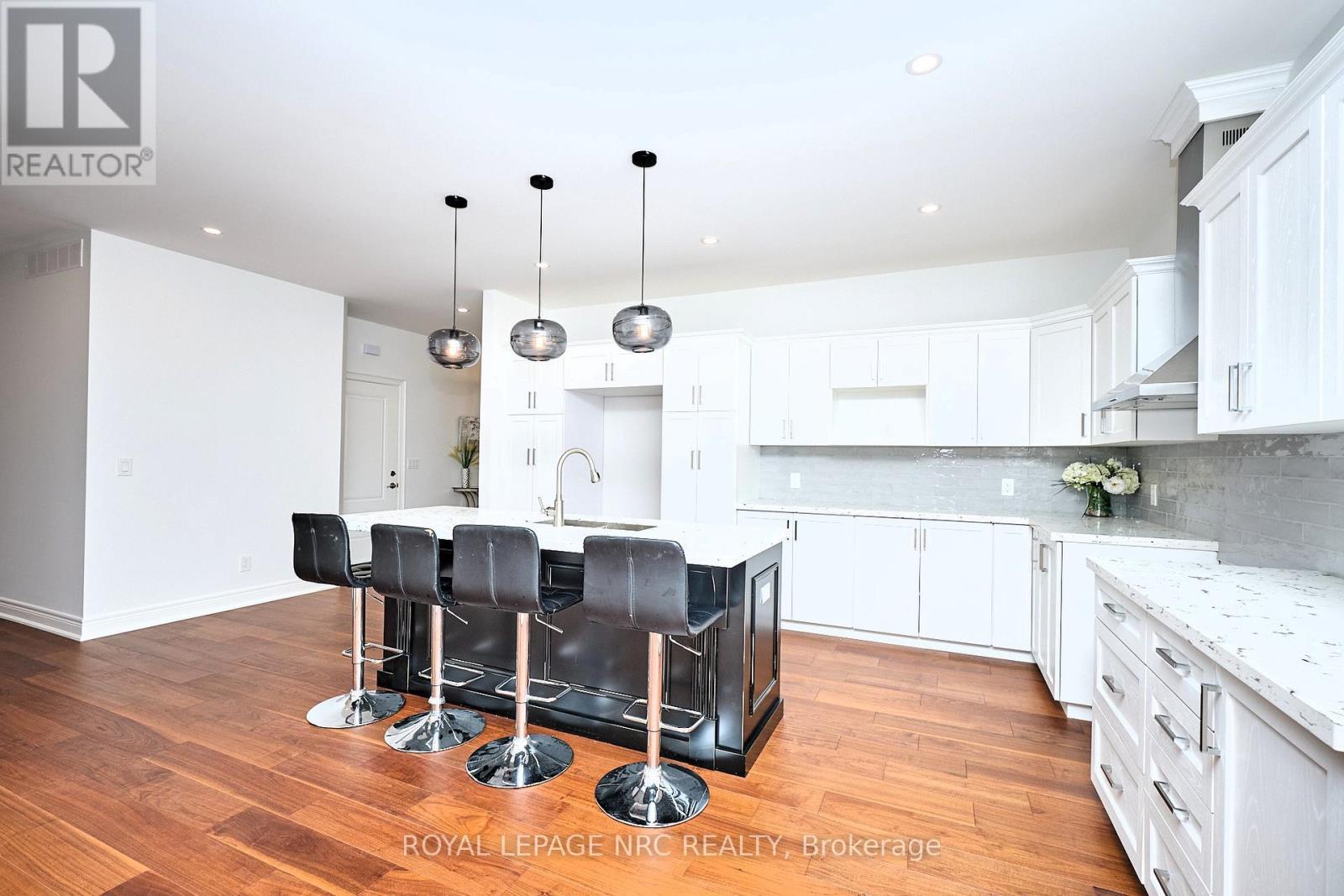 












1129 BALFOUR STREET

,
Pelham (Fenwick),




Ontario
L0S1C0

