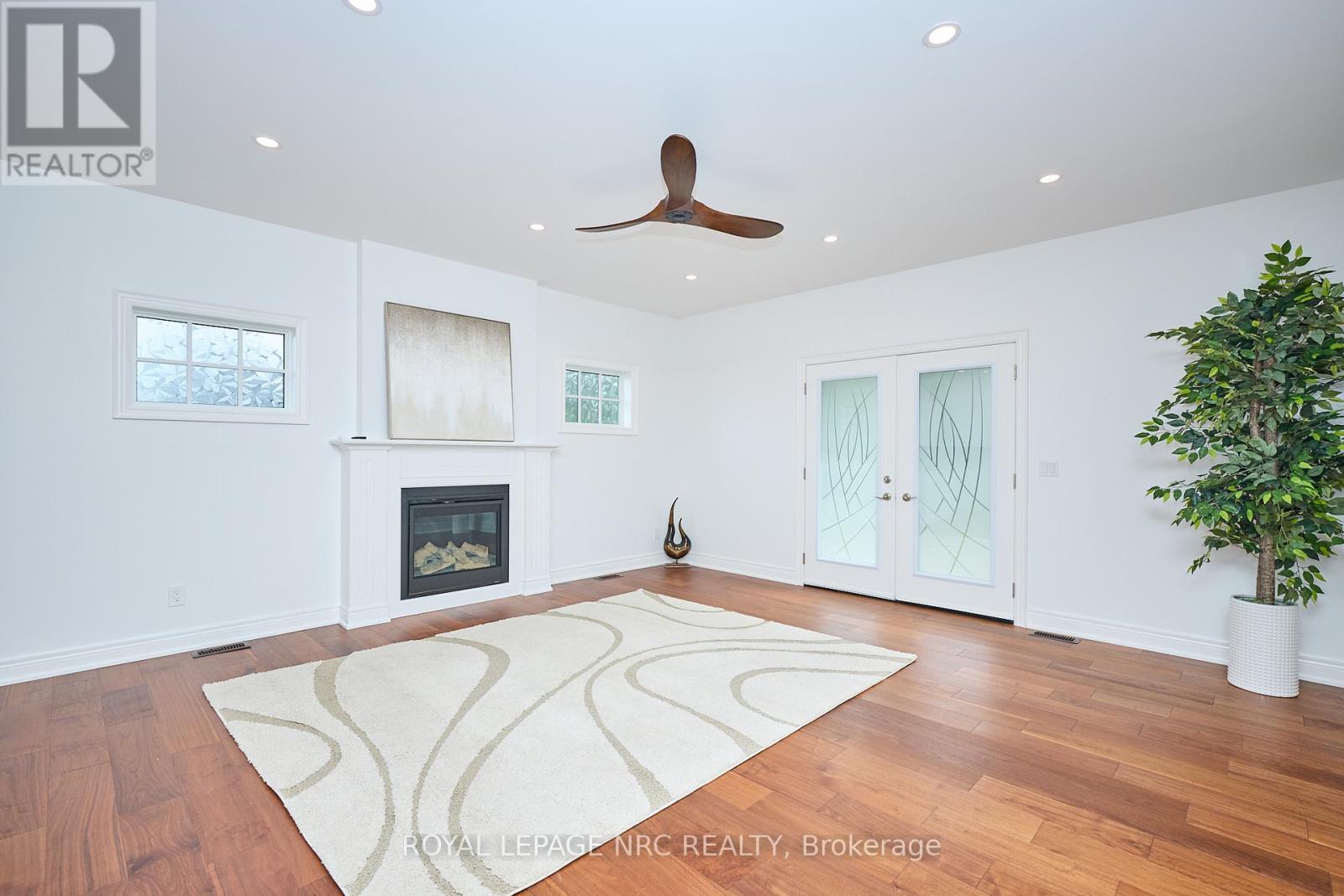 












1129 BALFOUR STREET

,
Pelham (Fenwick),




Ontario
L0S1C0

