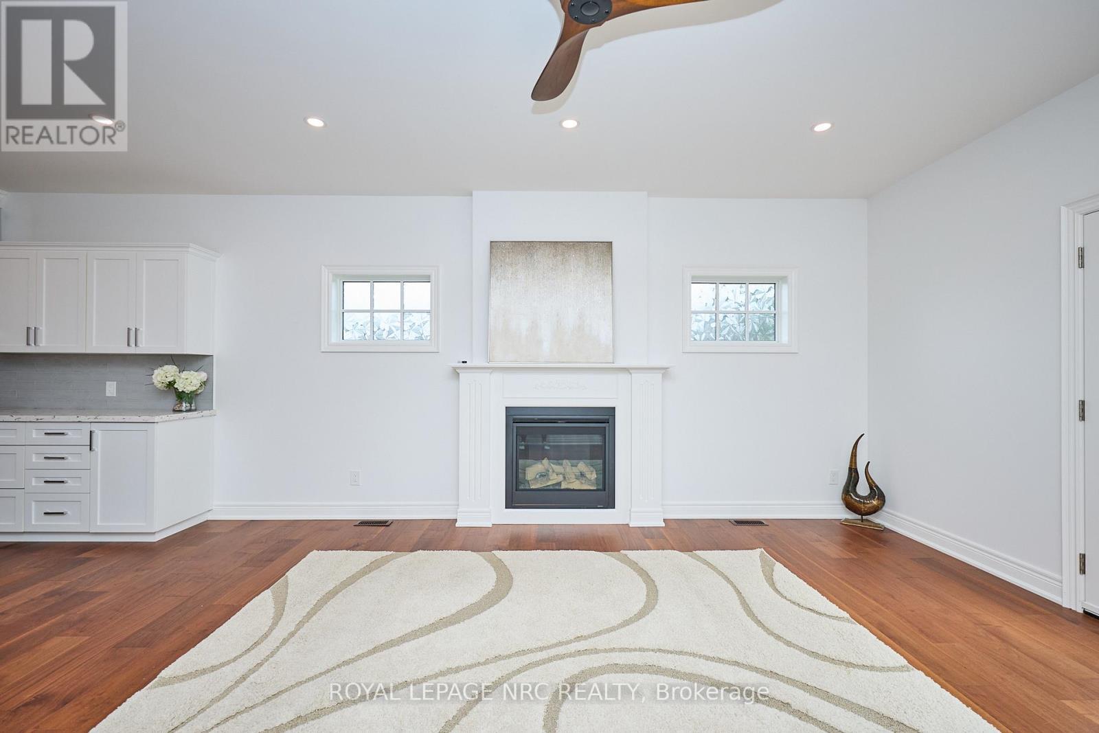 












1129 BALFOUR STREET

,
Pelham (Fenwick),




Ontario
L0S1C0

