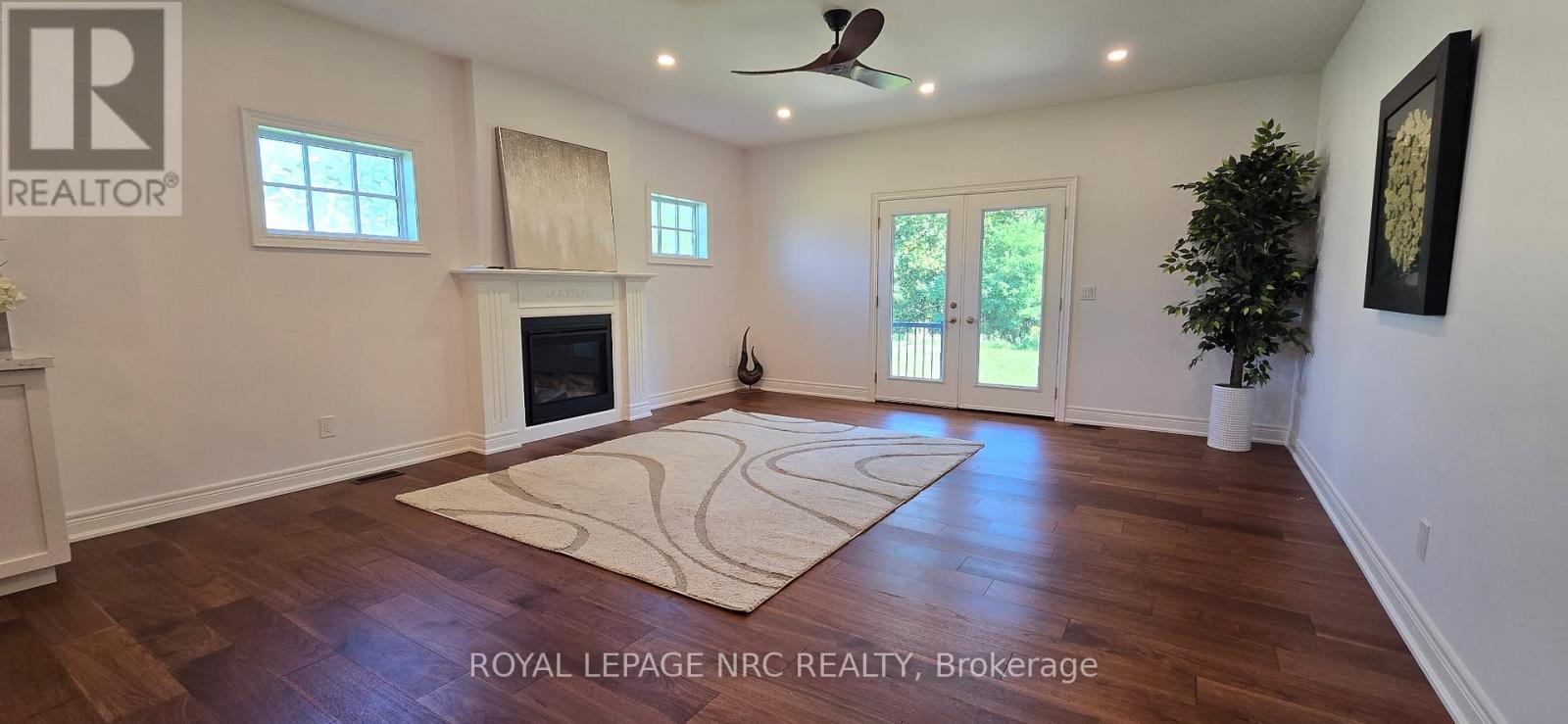 












1129 BALFOUR STREET

,
Pelham (Fenwick),




Ontario
L0S1C0

