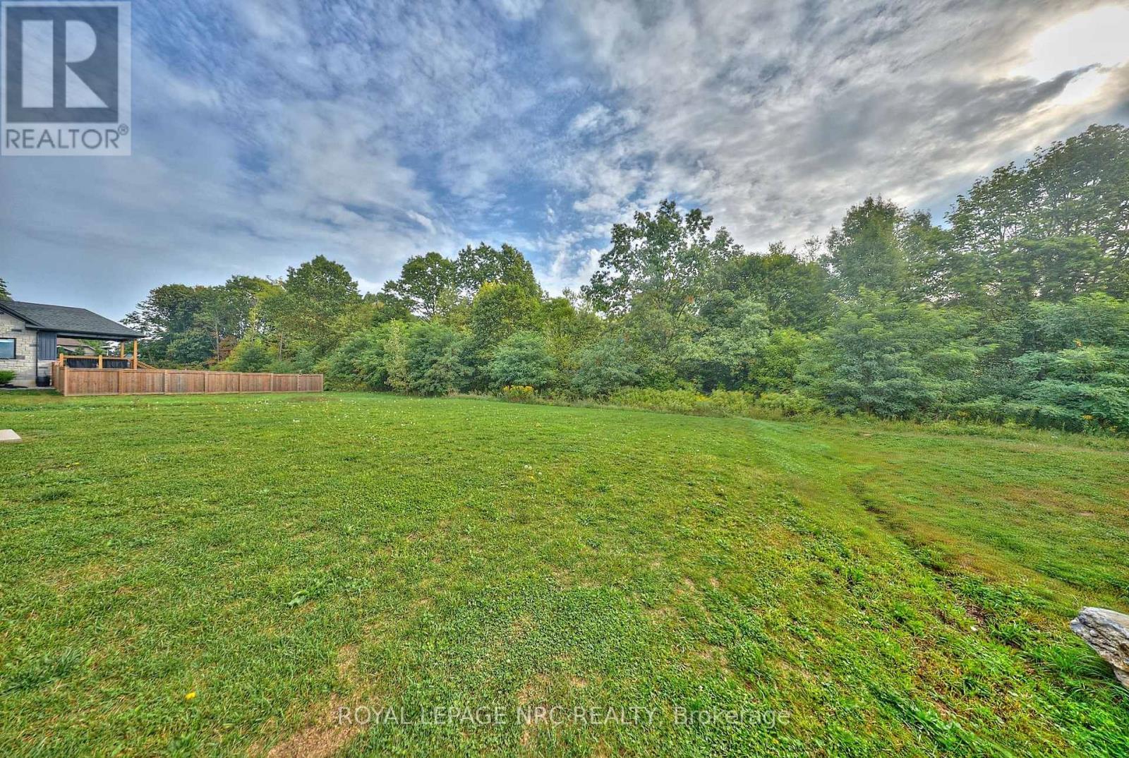 












1129 BALFOUR STREET

,
Pelham (Fenwick),




Ontario
L0S1C0

