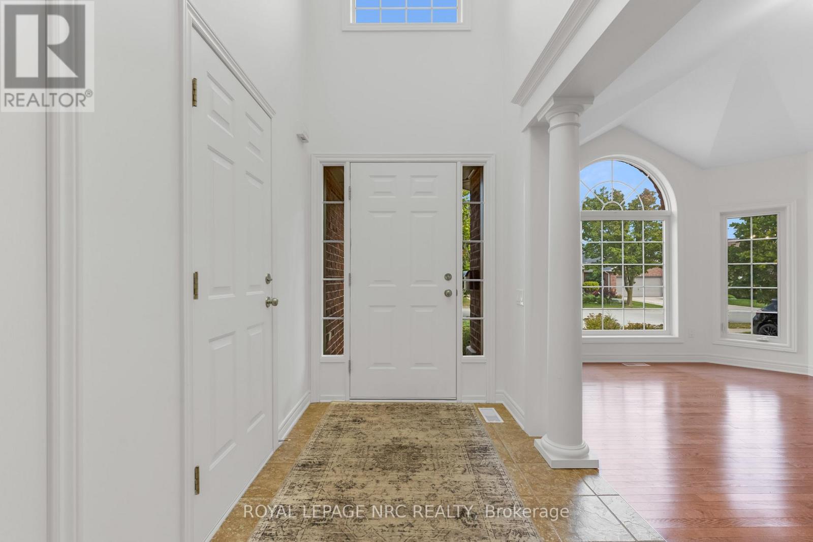 












10 MONTROSE STREET

,
St. Catharines (Rykert/Vansickle),




Ontario
L2S4A7

