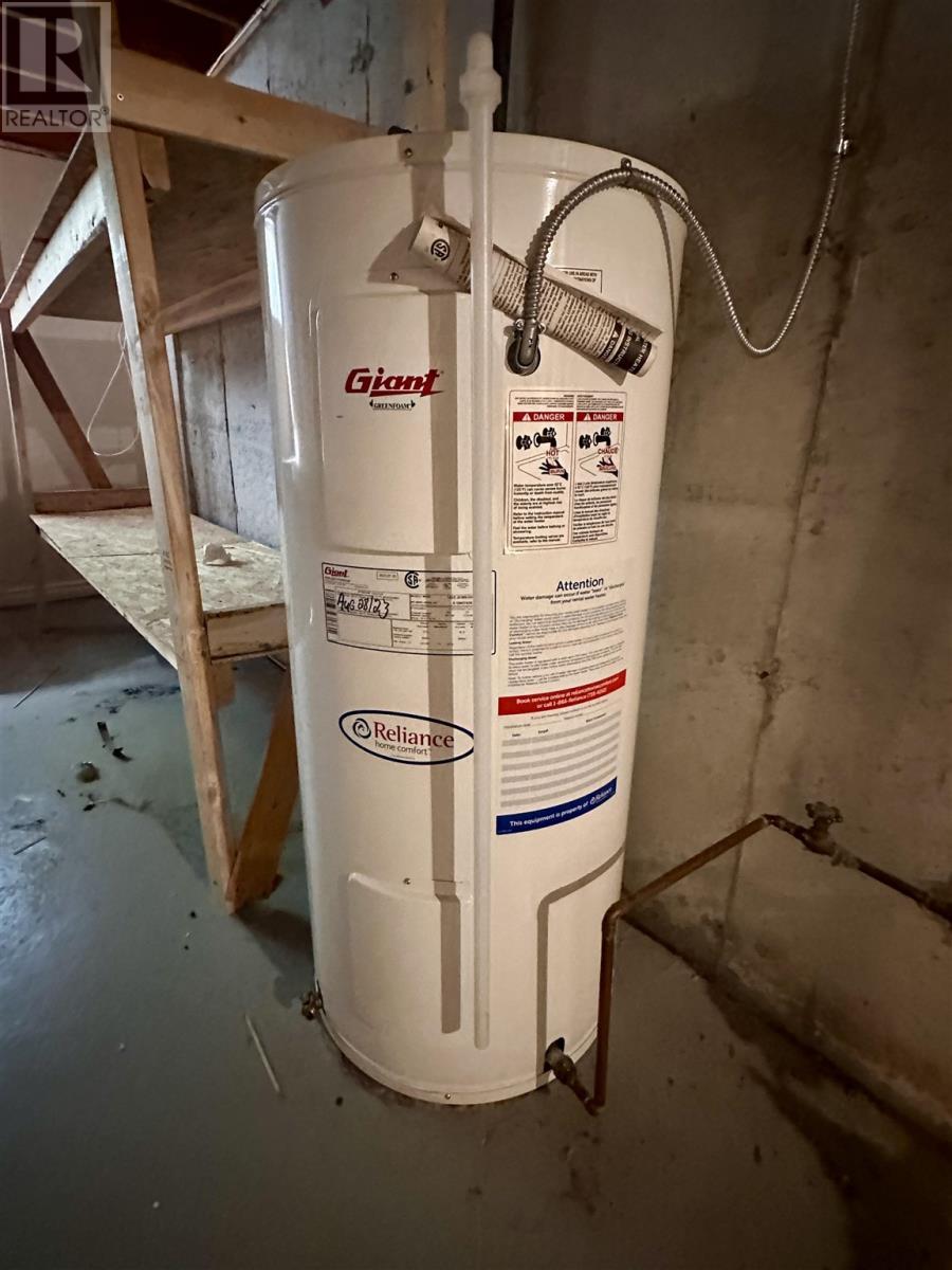 












38 Beckett BLVD

,
Elliot Lake,




Ontario
P5A3P7

