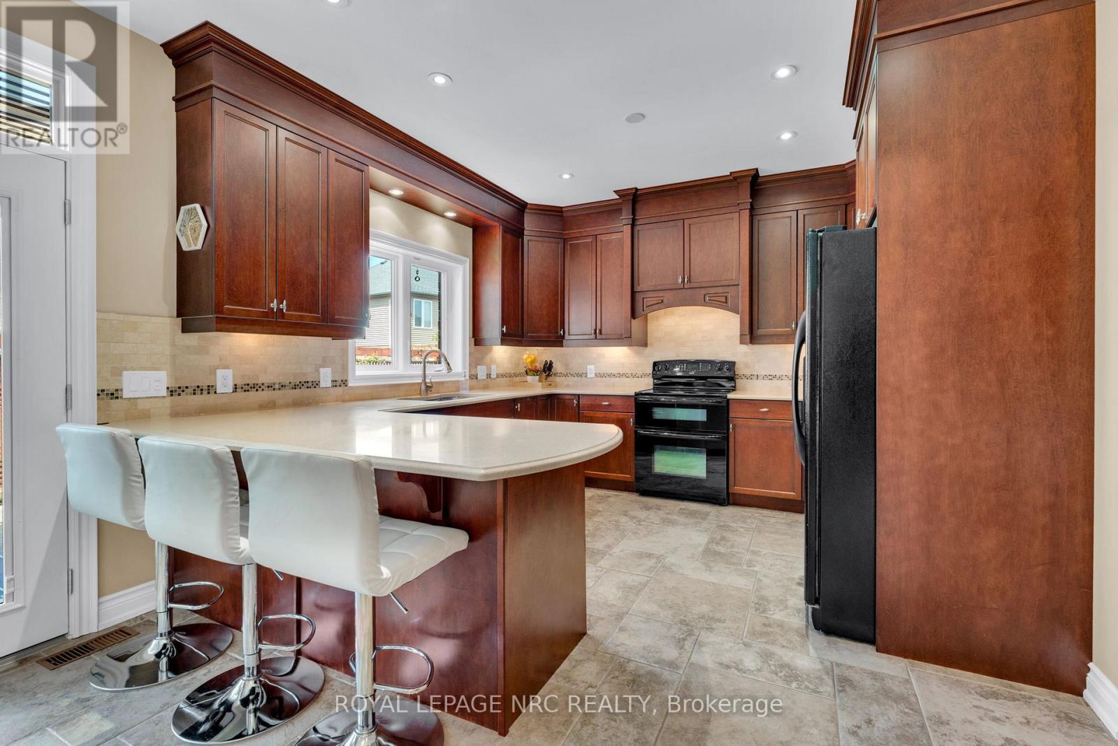 












13 ALEX GRANT PLACE

,
St. Catharines,




Ontario
L2P0A2

