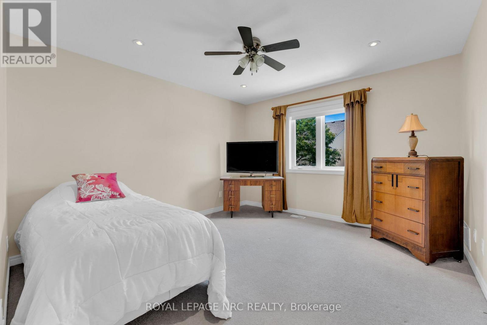 












13 ALEX GRANT PLACE

,
St. Catharines,




Ontario
L2P0A2

