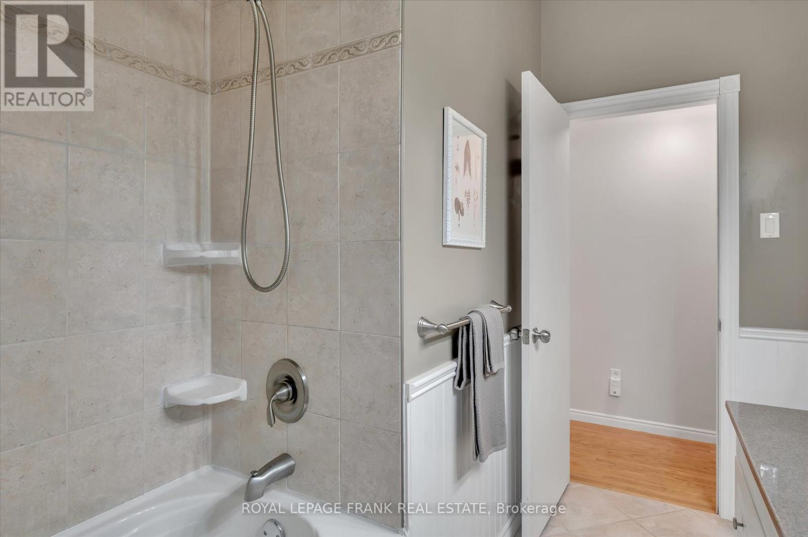 












280 GREENLAWN AVENUE

,
Peterborough (Northcrest Ward 5),




Ontario
K9H5K8

