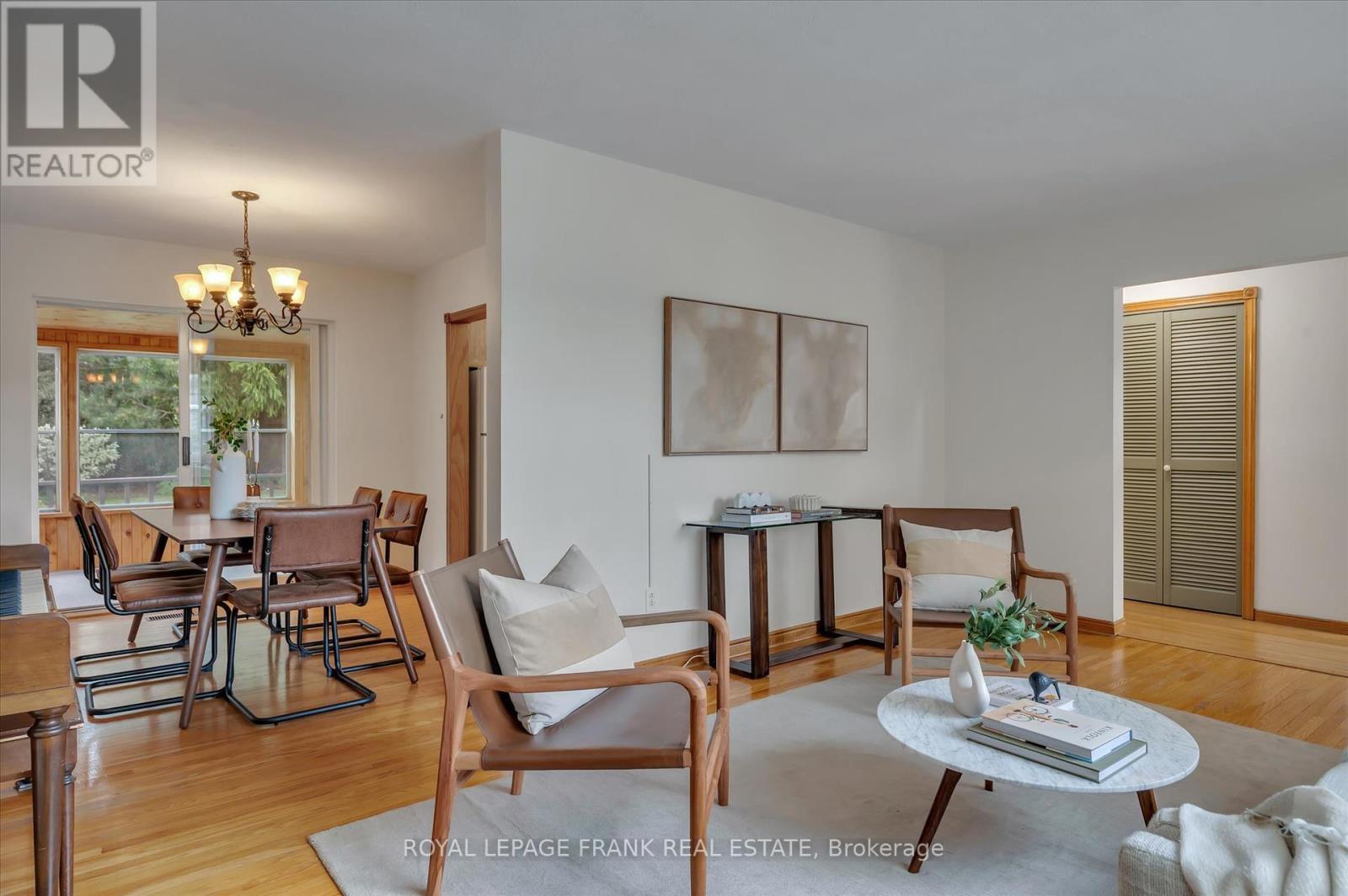 












280 GREENLAWN AVENUE

,
Peterborough (Northcrest Ward 5),




Ontario
K9H5K8

