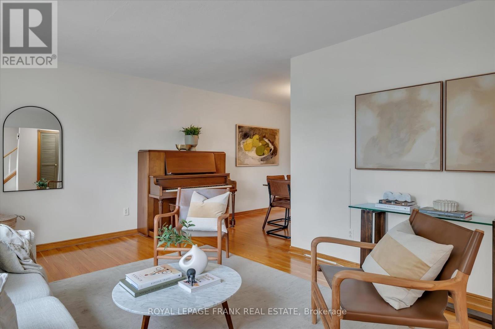 












280 GREENLAWN AVENUE

,
Peterborough (Northcrest Ward 5),




Ontario
K9H5K8

