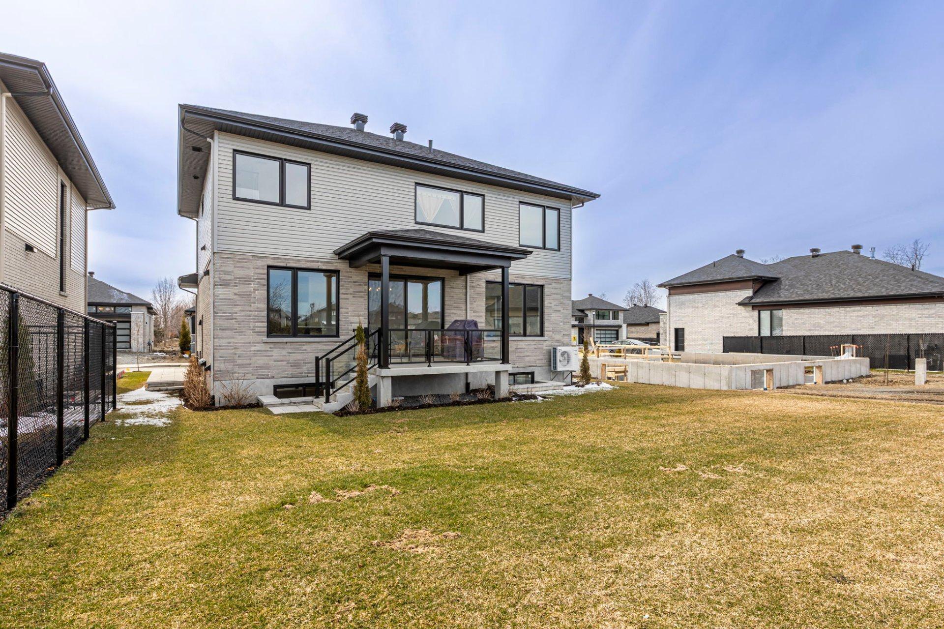 









1105


Rue Jean-Vallerand

,
Boucherville,




QC
J4B0H5

