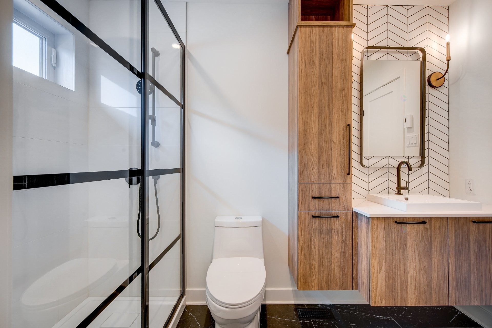 









1105


Rue Jean-Vallerand

,
Boucherville,




QC
J4B0H5

