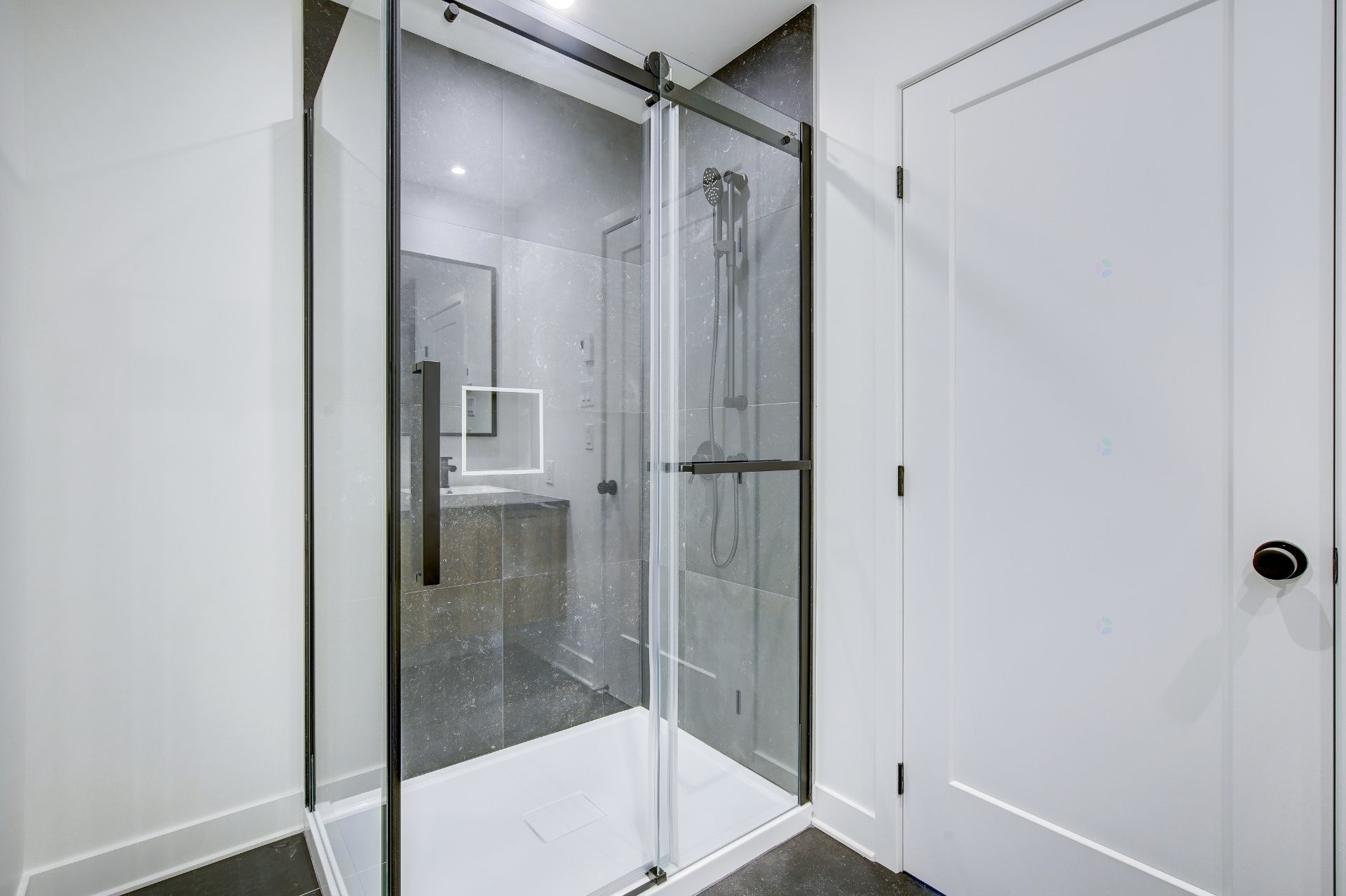 









1105


Rue Jean-Vallerand

,
Boucherville,




QC
J4B0H5

