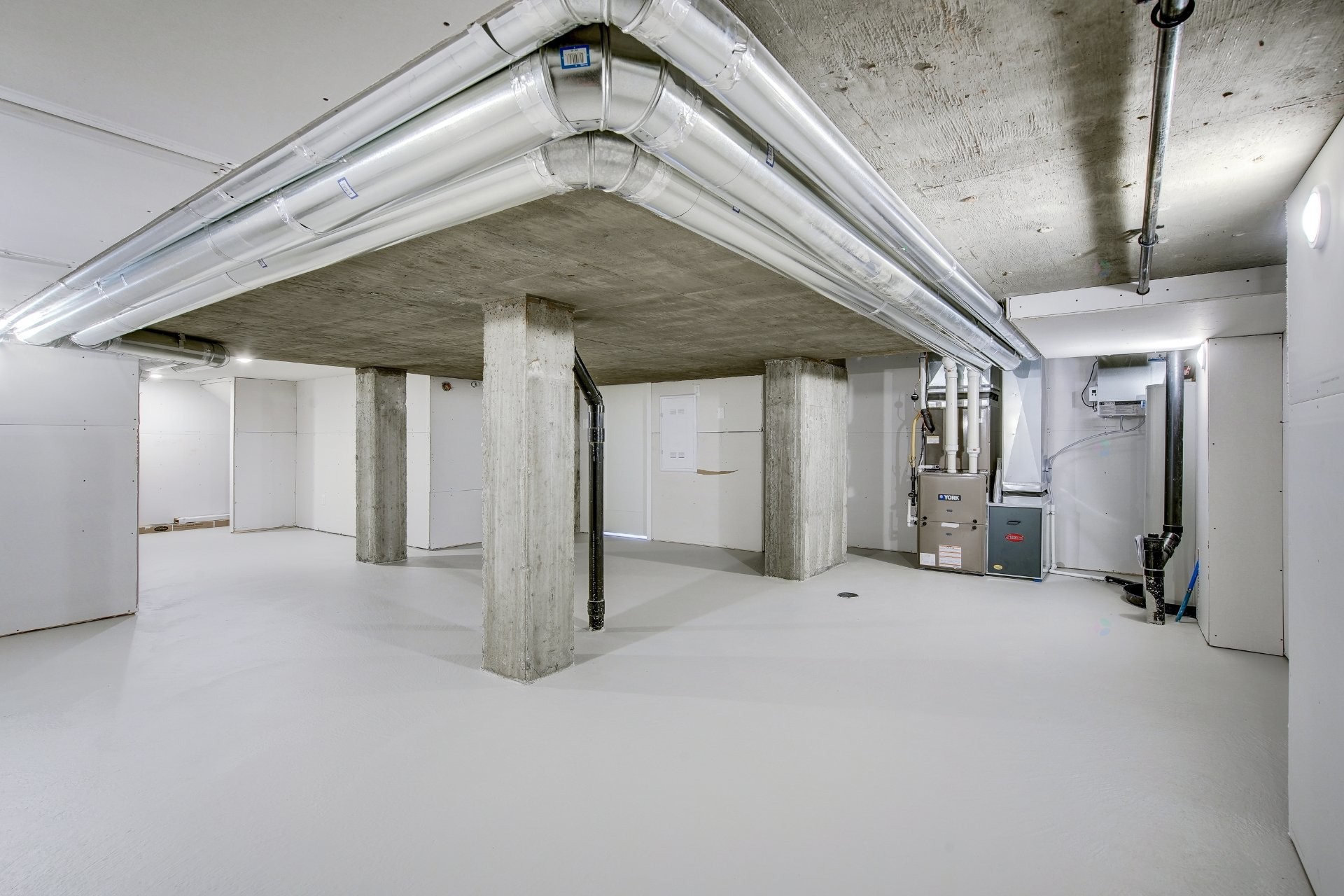 









1105


Rue Jean-Vallerand

,
Boucherville,




QC
J4B0H5

