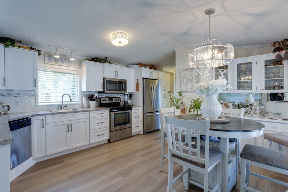 









1850


Shannon Lake

Road, 23,
West Kelowna,




BC
V4T 1L6

