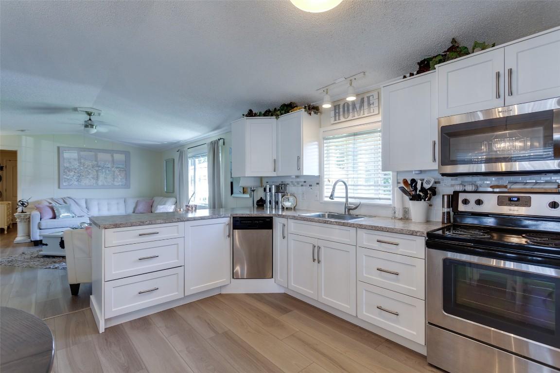 









1850


Shannon Lake

Road, 23,
West Kelowna,




BC
V4T 1L6

