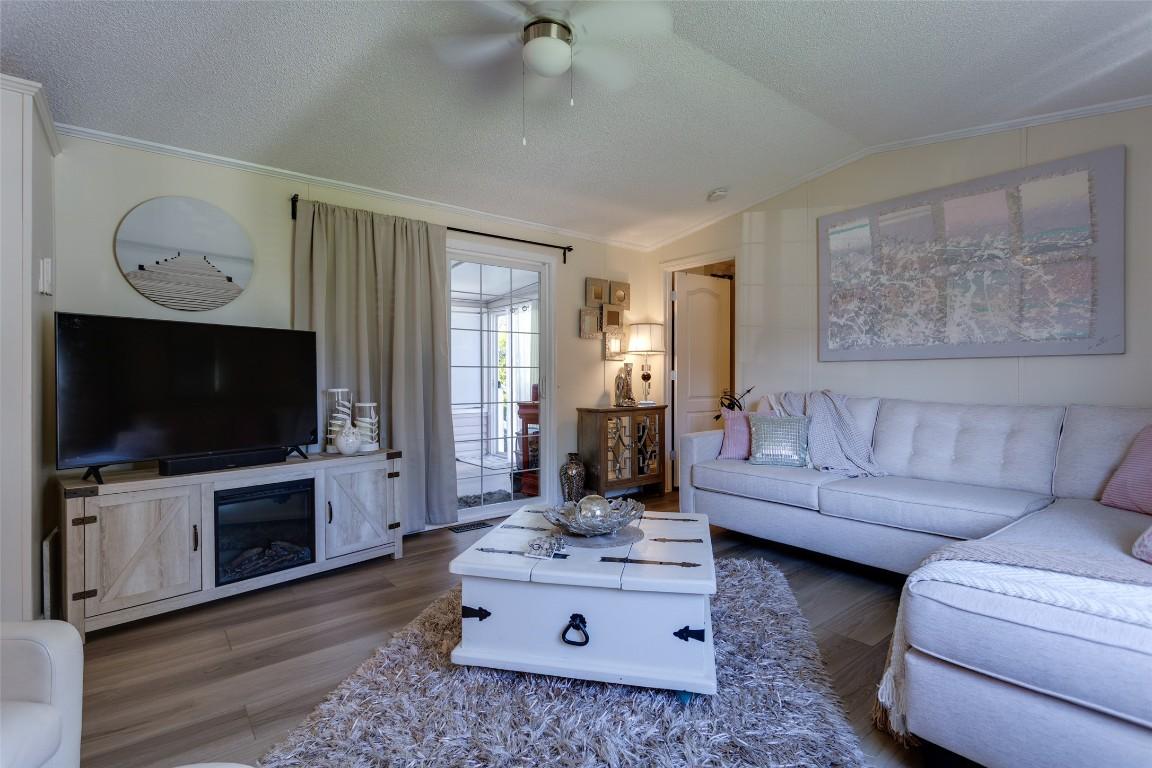 









1850


Shannon Lake

Road, 23,
West Kelowna,




BC
V4T 1L6

