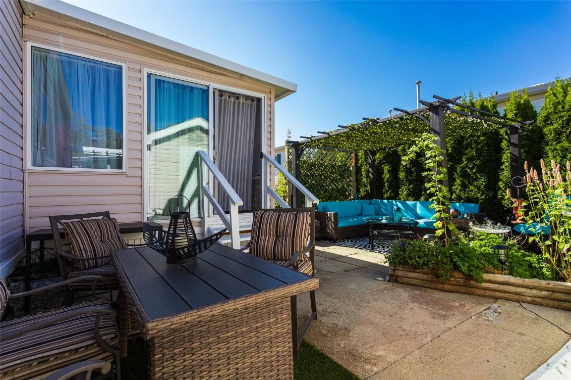 









1850


Shannon Lake

Road, 23,
West Kelowna,




BC
V4T 1L6

