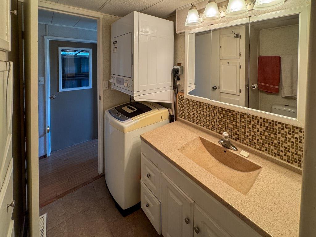 









7614


97th

Street, 4,
Osoyoos,




BC
V0H 1V5

