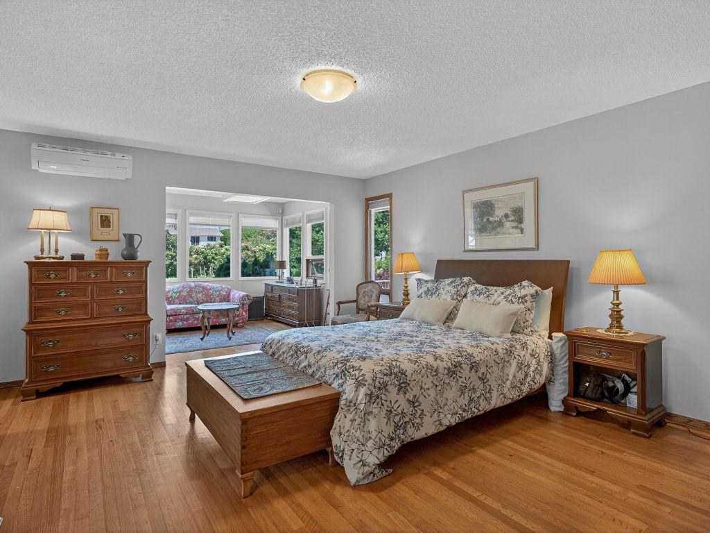 









832


Montigny

Road,
West Kelowna,




BC
V1Z 1S2

