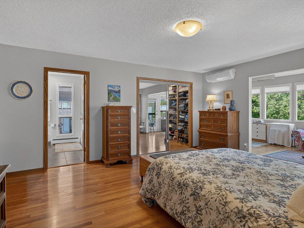 









832


Montigny

Road,
West Kelowna,




BC
V1Z 1S2

