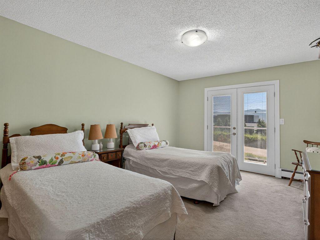 









832


Montigny

Road,
West Kelowna,




BC
V1Z 1S2

