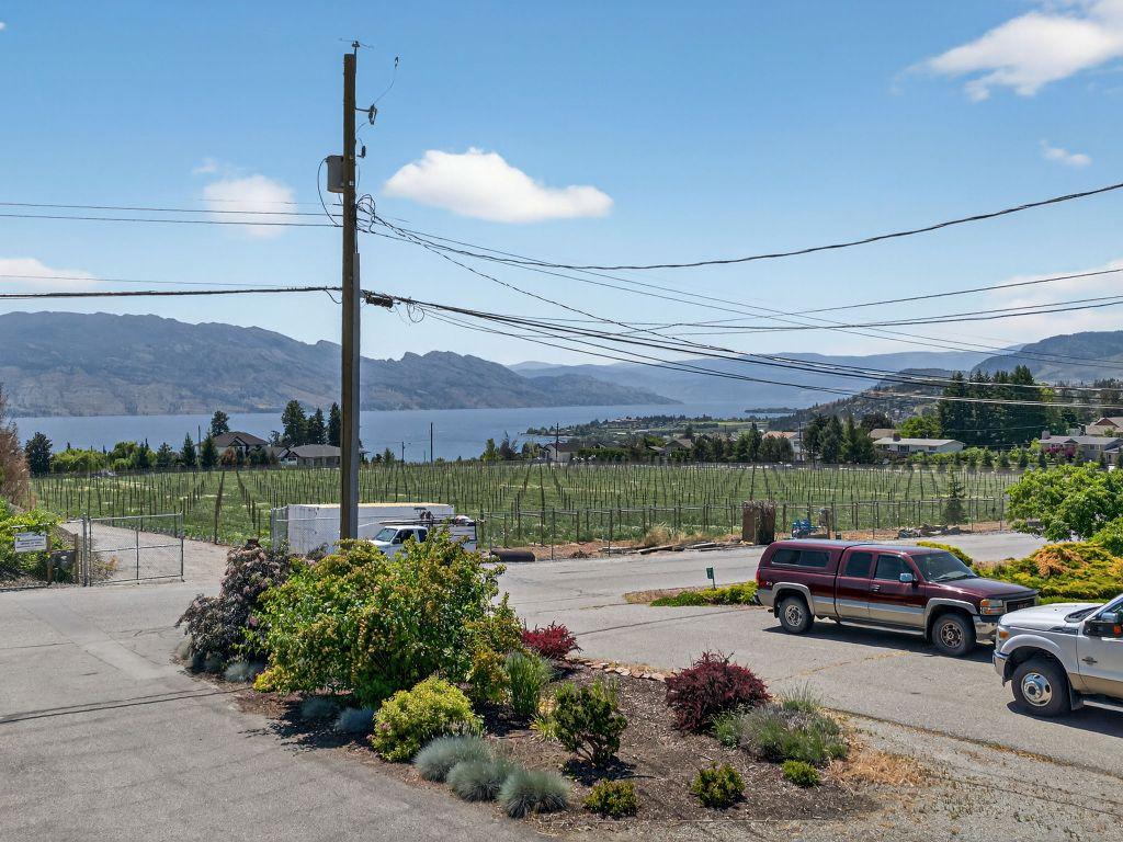 









832


Montigny

Road,
West Kelowna,




BC
V1Z 1S2

