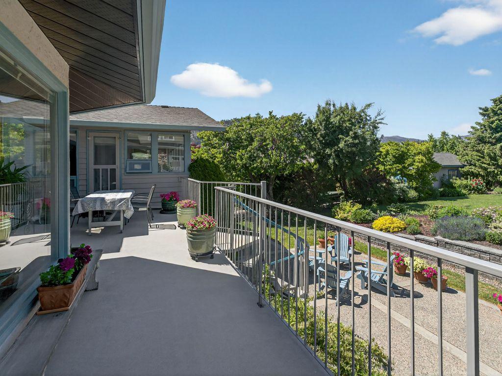 









832


Montigny

Road,
West Kelowna,




BC
V1Z 1S2

